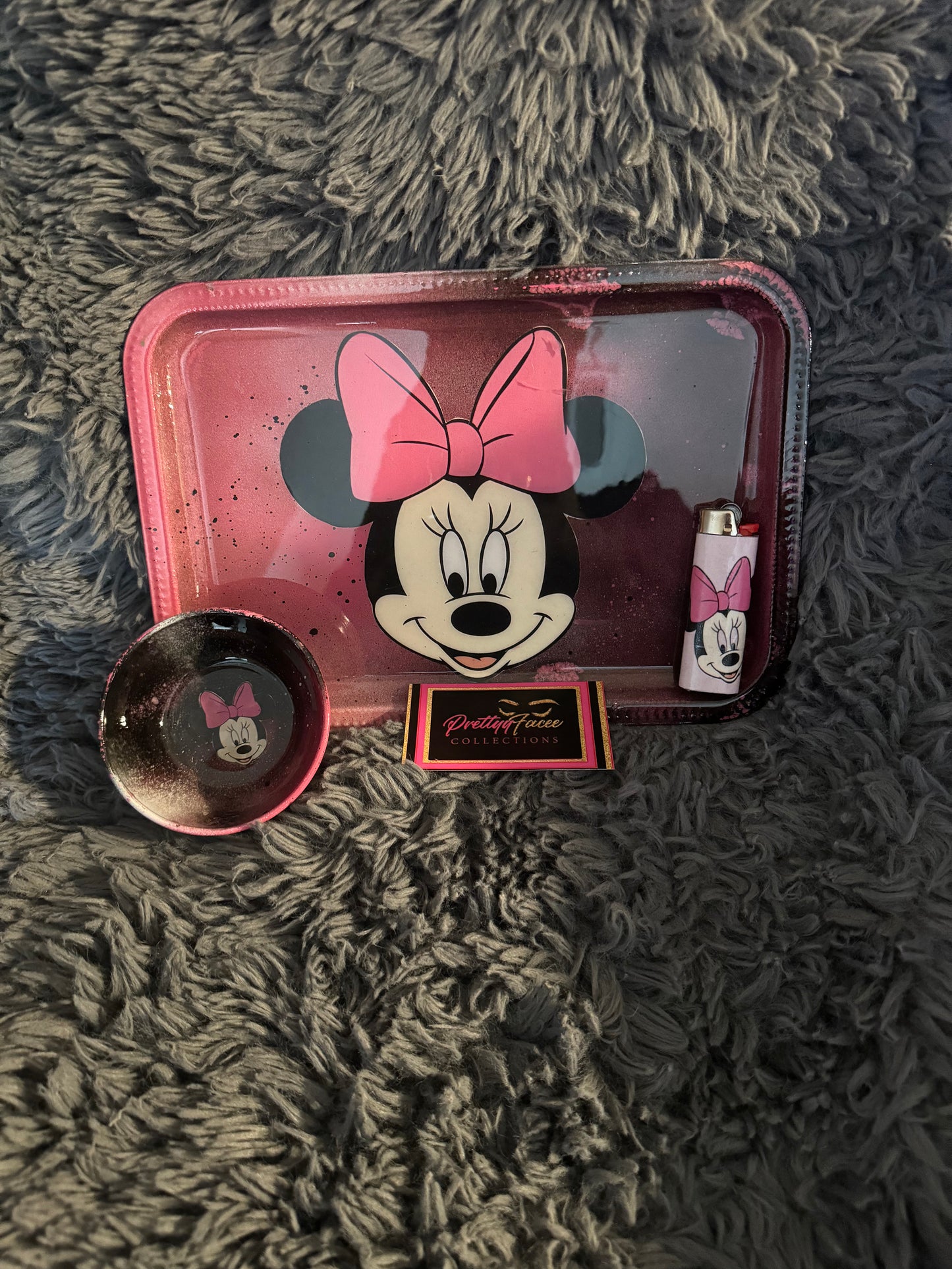 Minnie Mouse Tray w/Ashtray & Lighter